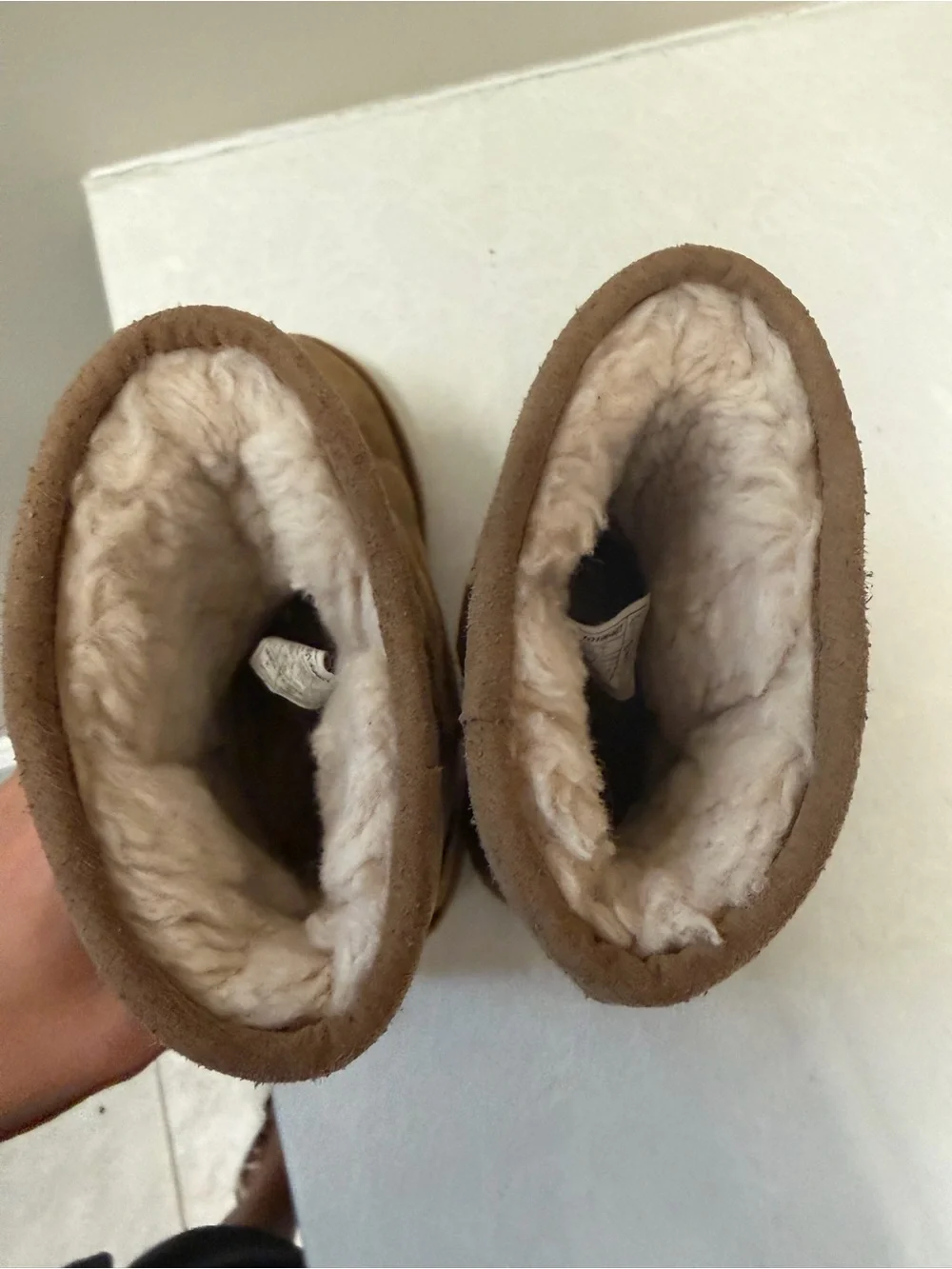 Ugg boots size toddler 11
